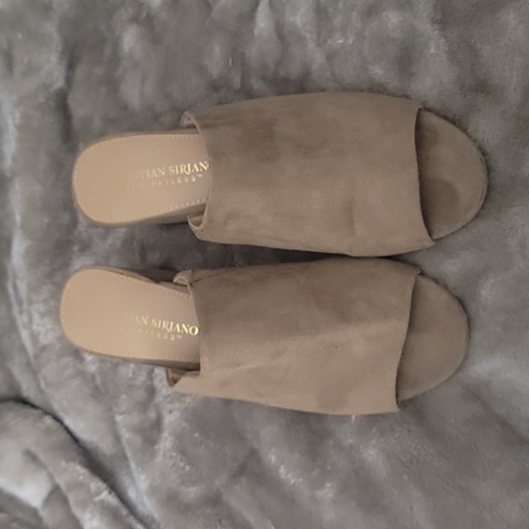 Christian Siriano women's mules, with block heel, taupe size 7.5. - Picture 2 of 4